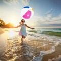 Dmuchana piłka plażowa duża kolorowa do wody na basen plażę paski 40cm5.jpg