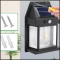 Naścienna lampa solarna kinkiet LED z czujnikiem zmierzchu ruchu elewacyjna (7).jpg