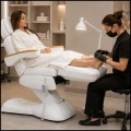 Biały elektryczny fotel kosmetyczny do tatuażu masażu spa do 150kg RHO (9).jpg