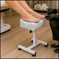 Jasnoszary podnóżek kosmetyczny do pedicure regulowana wysokość 47-67cm do 80 kg (10).jpg